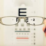 Kiedy należy udać się na wizytę do okulisty oraz jak wyglądają podstawowe badania wzroku?